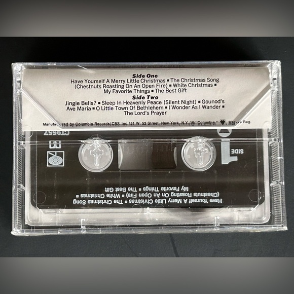 A Christmas Album By Barbra Streisand (Cassette) - Picture 3 of 3